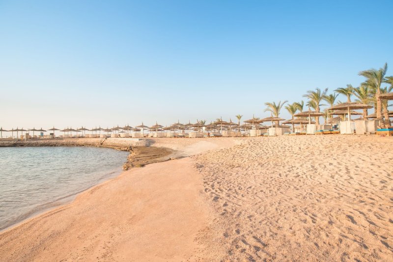 Hurghada utazás Pickalbatros Sea World Resort ex.: Aqua Blu Resort