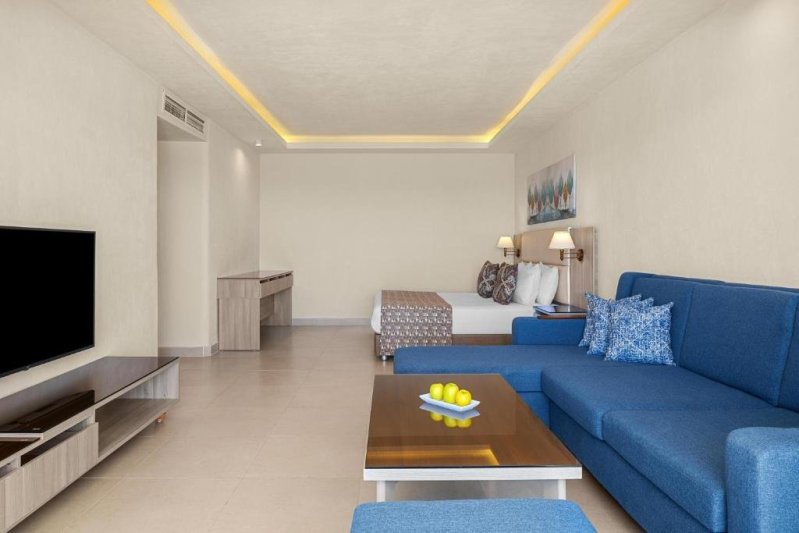 Hurghada utazás Citadel Azur Resort