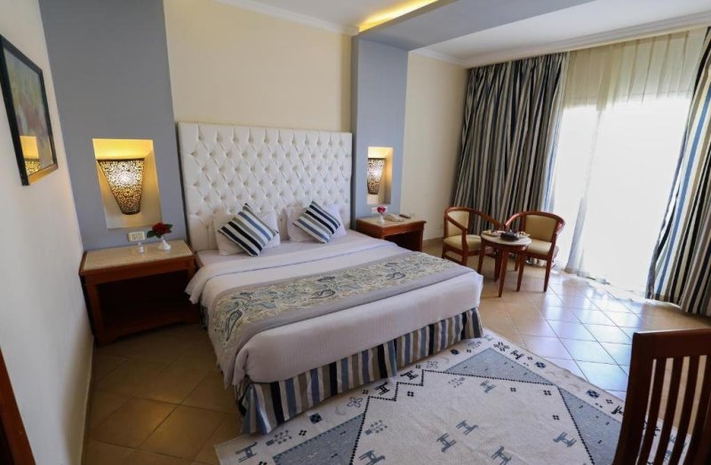 Sharm El-Sheikh utazás Amwaj Oyoun Resort and Casino