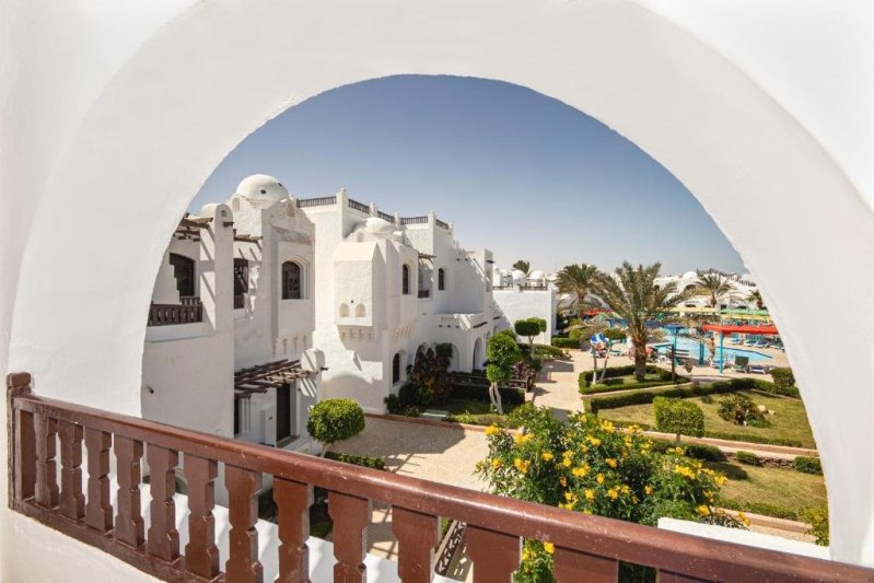 Hurghada utazás Arabella Azur Beach Resort