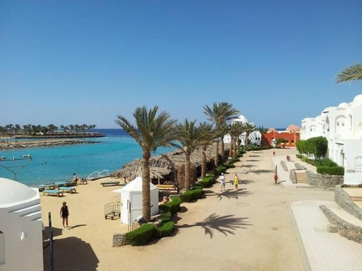 Hurghada utazás Arabella Azur Beach Resort