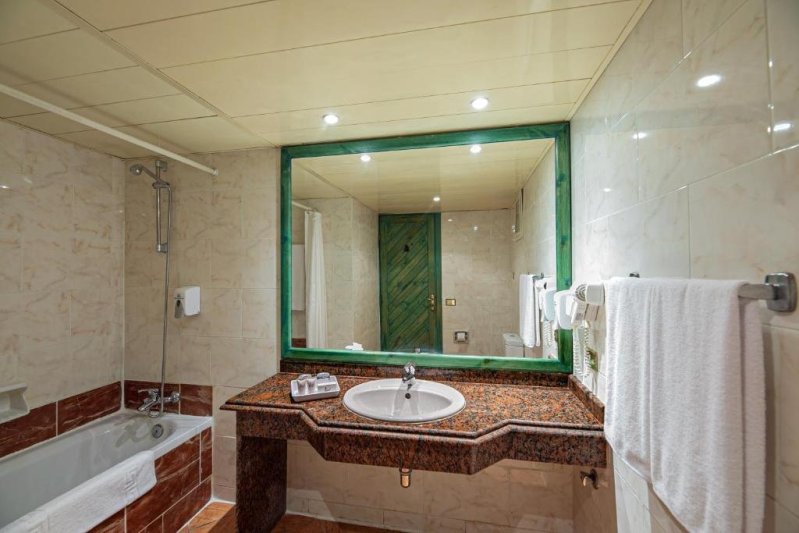 Hurghada utazás Arabia Azur Resort