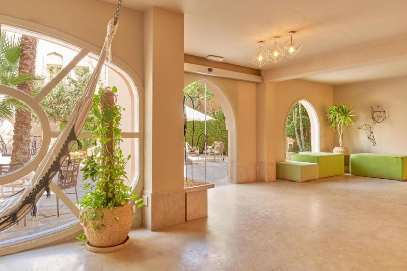 El Gouna utazás utazás Captain S Inn