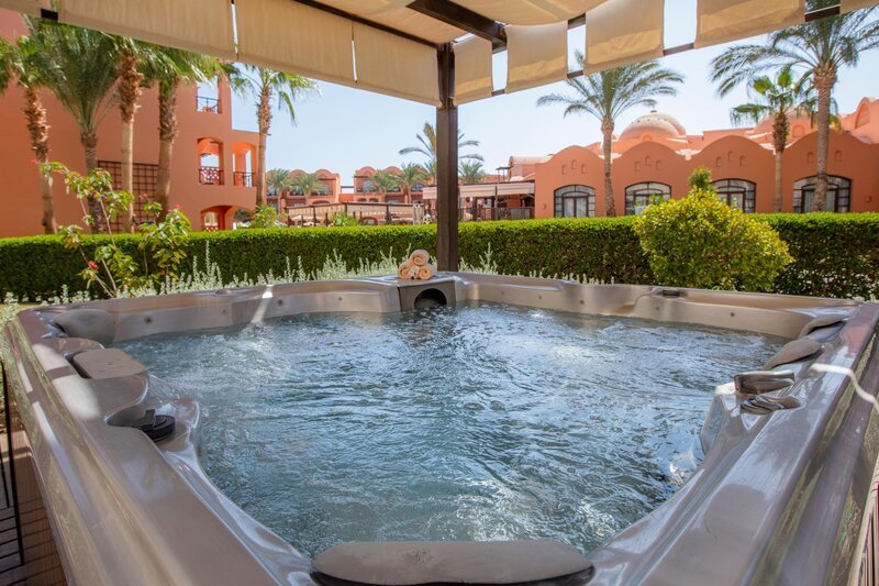 Hurghada utazás Jaz Makadina