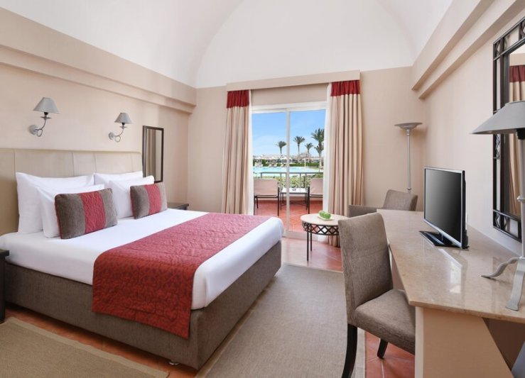 Hurghada utazás Jaz Makadina