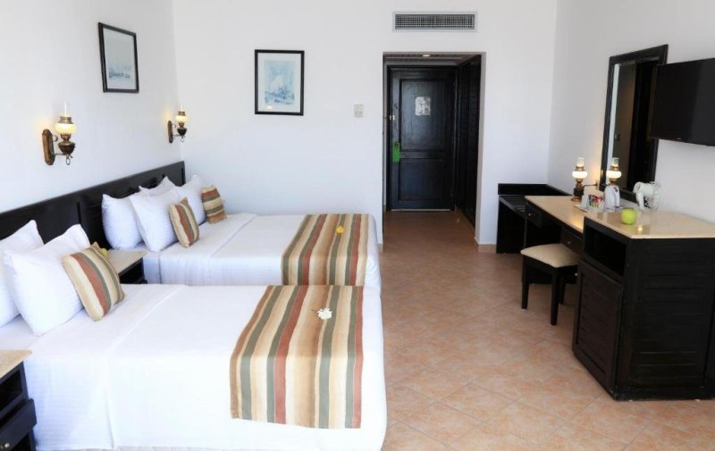 Makadi Bay utazás utazás Jaz Palmariva Beach