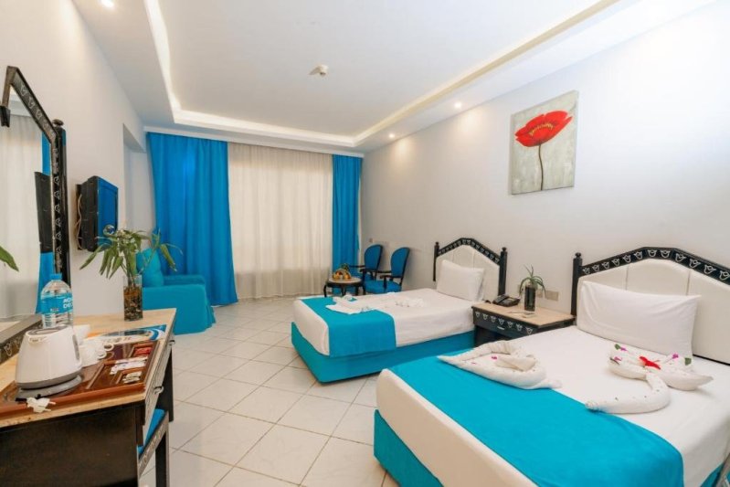 Hurghada utazás King Tut Aqua Park Beach