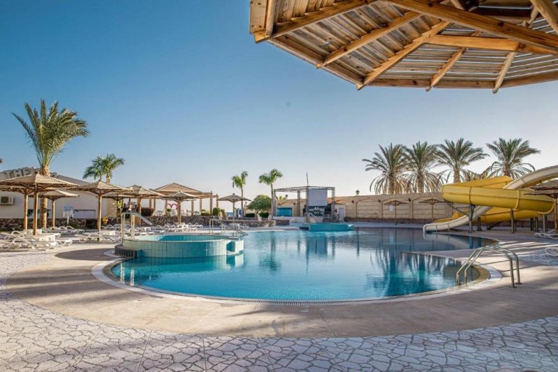 Hurghada utazás Palm Beach Resort