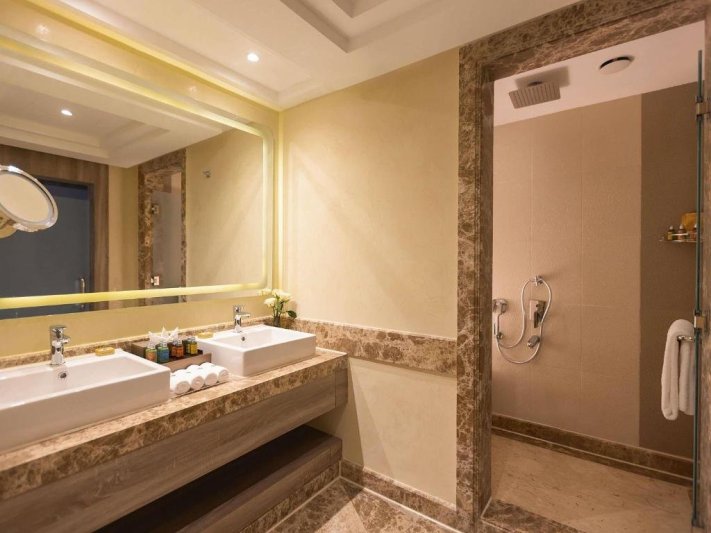 Sharm El-Sheikh utazás Rixos Radamis