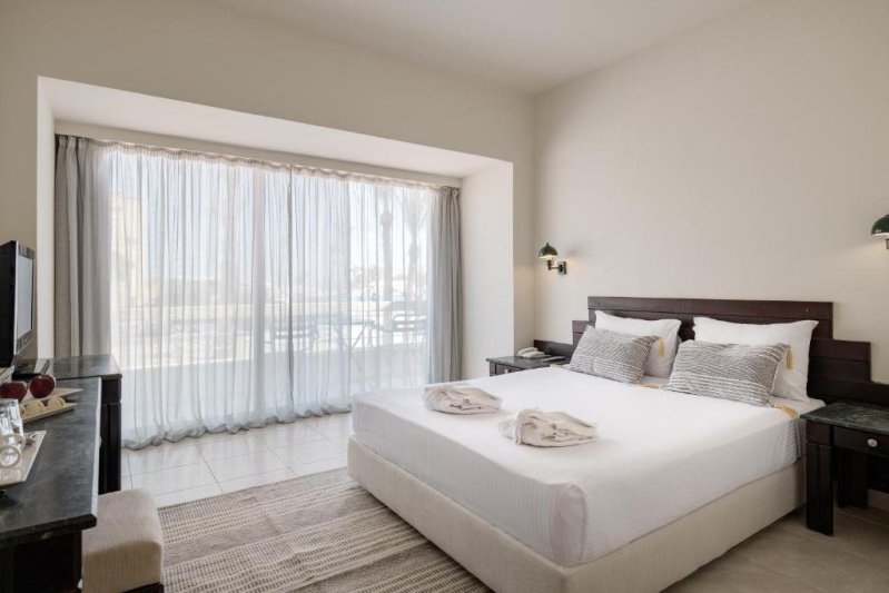 Hurghada utazás Sindbad Club