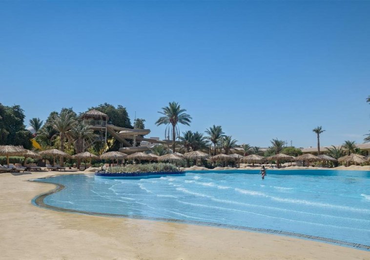 Hurghada utazás Sindbad Club