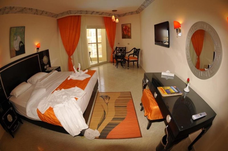 Hurghada utazás Sphinx Aqua Park Beach Resort