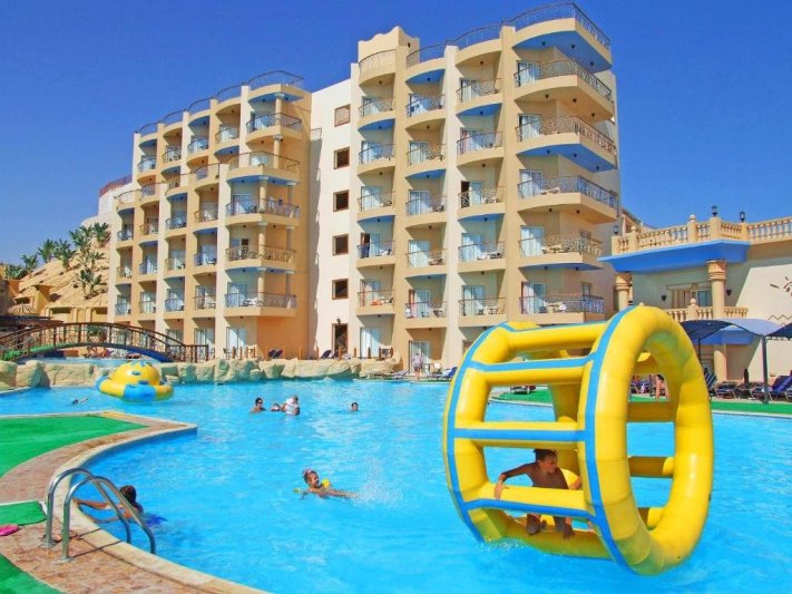 Hurghada utazás Sphinx Aqua Park Beach Resort