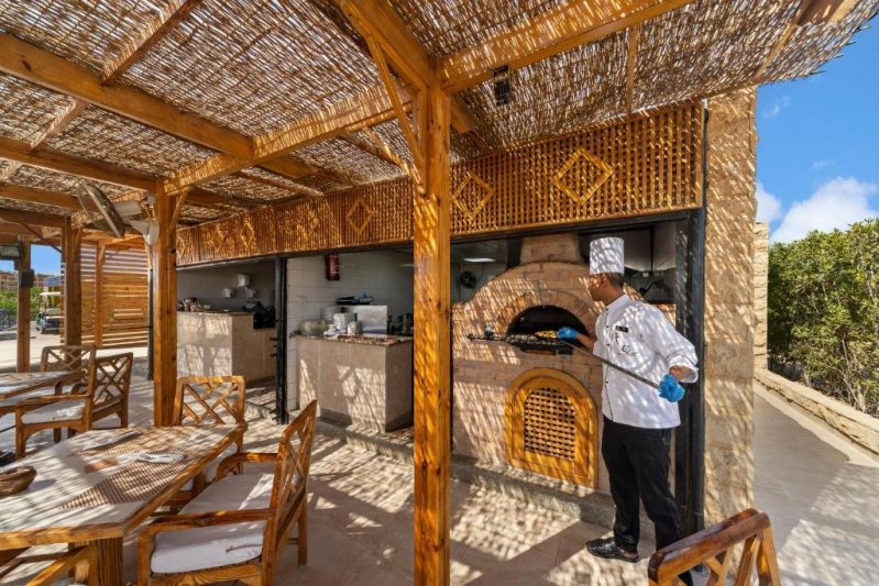 Hurghada utazás The Cascades Golf Resort