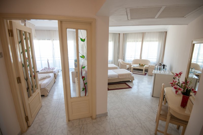 Hurghada utazás The Grand Hotel