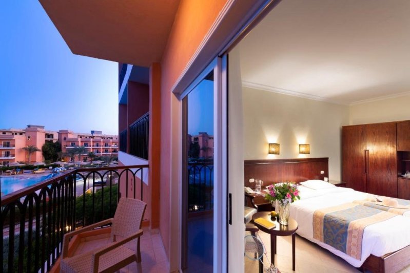 Hurghada utazás Three Corners Sunny Beach Resort