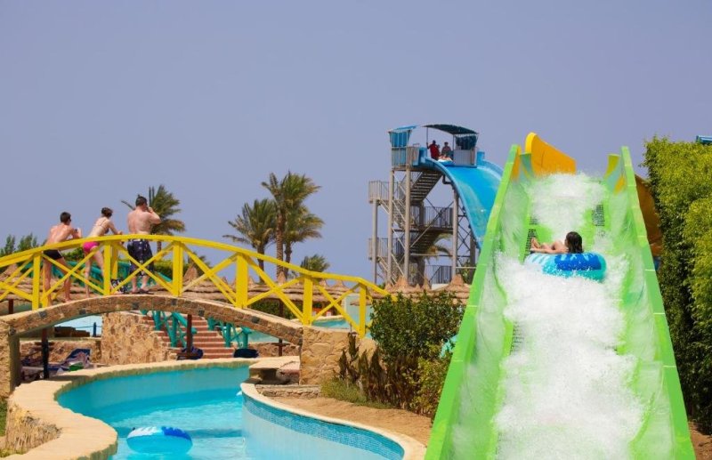 Hurghada utazás Titanic Beach Spa & Aquapark