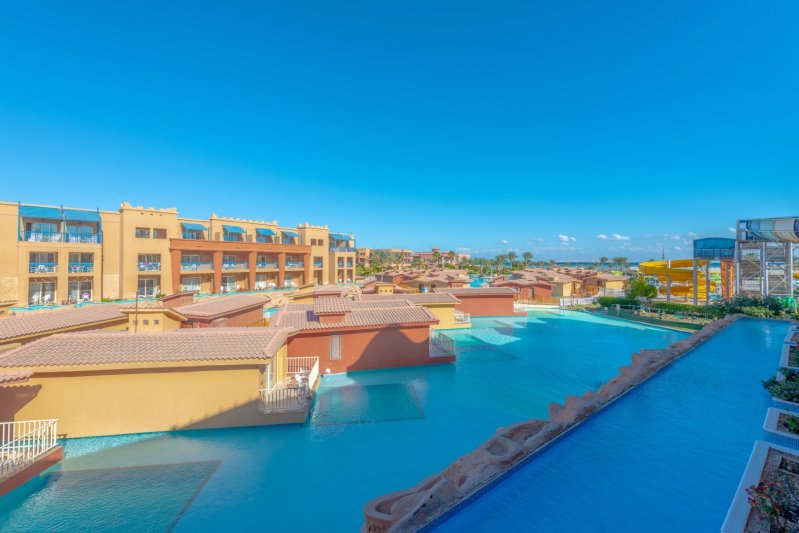 Hurghada utazás Titanic Palace