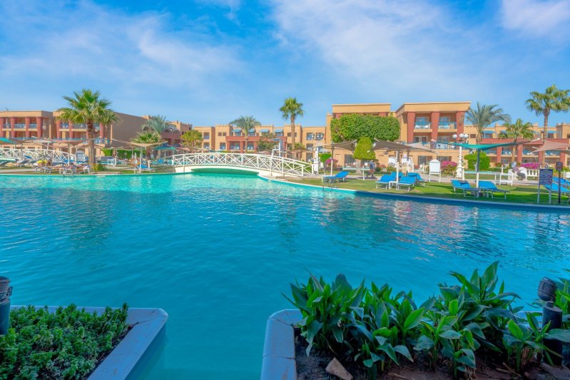 Hurghada utazás Titanic Palace