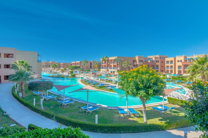 Hurghada utazás Titanic Palace