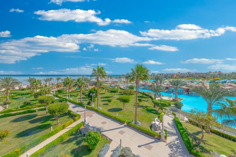 Hurghada utazás Titanic Palace