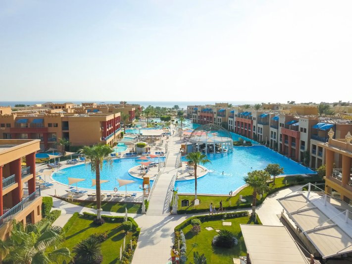 Hurghada utazás Titanic Palace