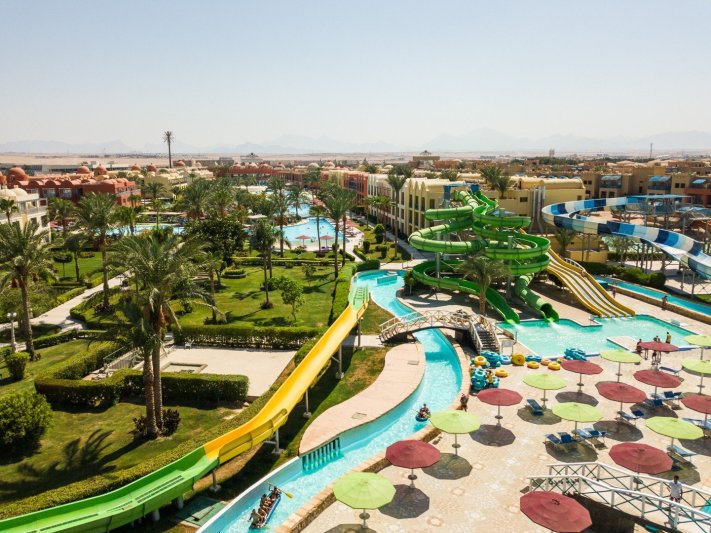 Hurghada utazás Titanic Palace