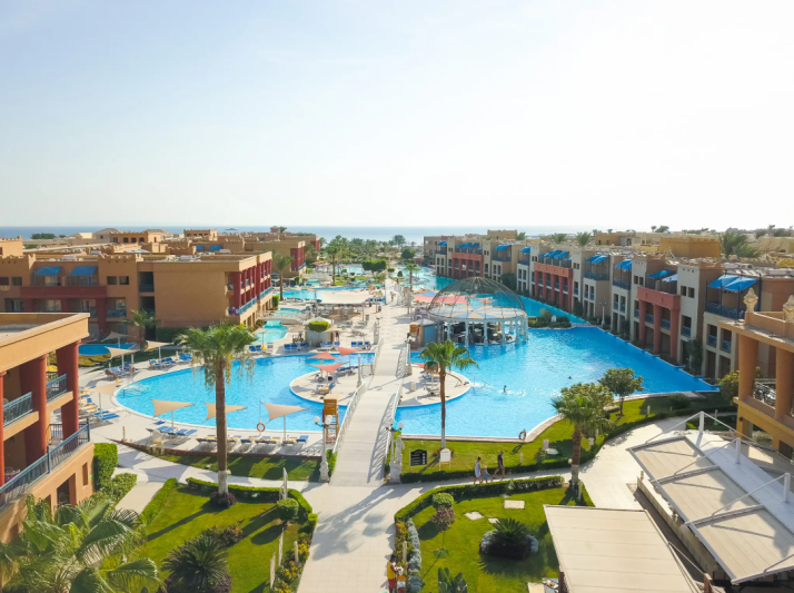 Hurghada utazás Titanic Palace