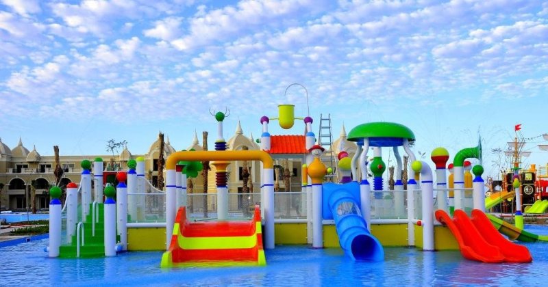 Hurghada utazás Titanic Royal