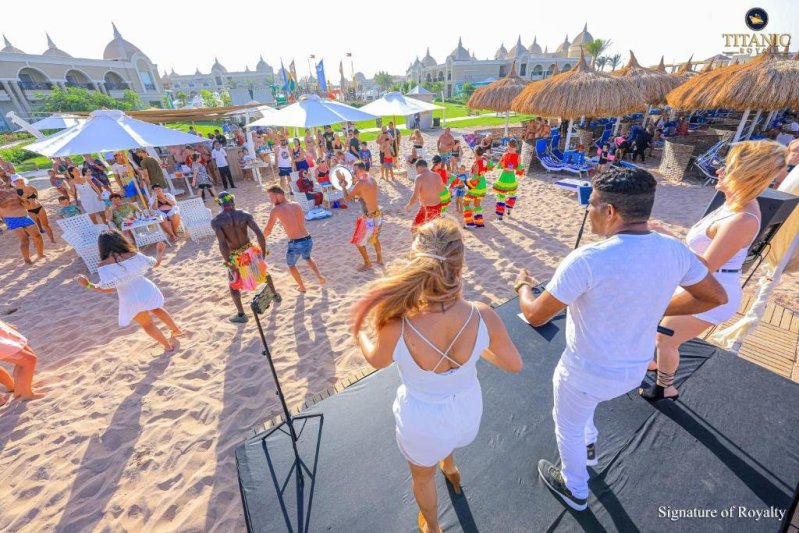 Hurghada utazás Titanic Royal