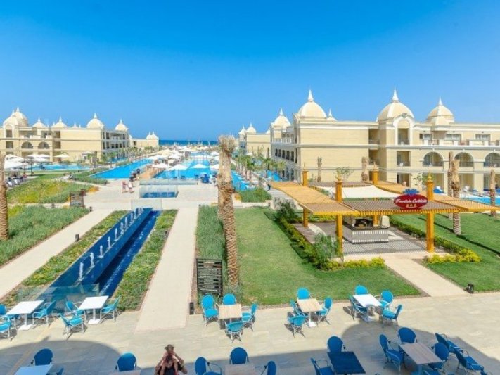 Hurghada utazás Titanic Royal