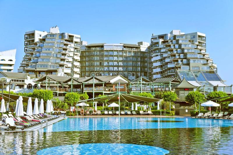 Antalya utazás üdülés Antalya Limak Lara De Luxe Hotel Resort