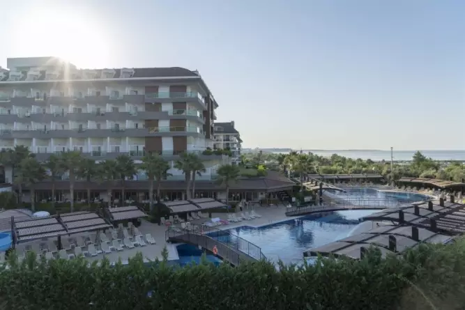 Adalya Ocean Deluxe Hotel Side