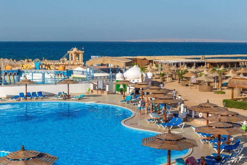 Hurghada utazás Aladdin Beach Resort Hurghada