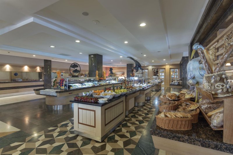 Side utazás Alba Queen Hotel