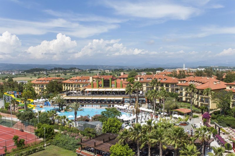 Alba Resort Side