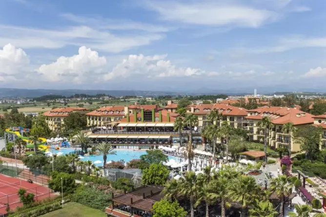 Alba Resort Side