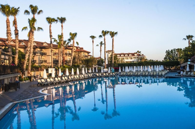 Alba Resort Side