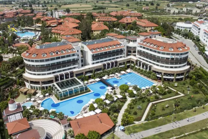 Alba Royal Hotel Side