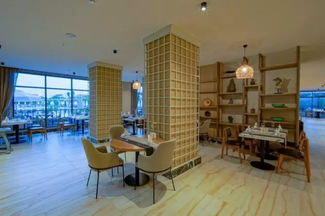 Aletris Deluxe Hotel And Spa Side