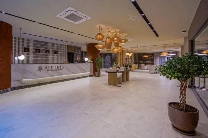 Aletris Deluxe Hotel And Spa Side