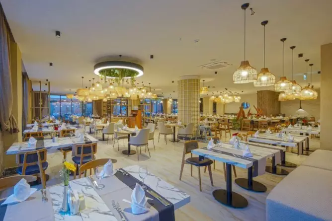 Aletris Deluxe Hotel And Spa Side