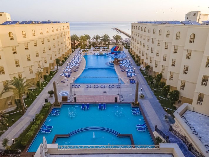 Hurghada utazás Amc Royal Hotel & Spa