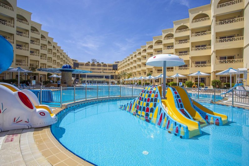 Hurghada utazás Amc Royal Hotel & Spa