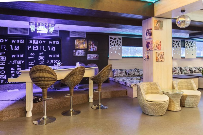 Napospart utazás Hotel Tarsis Club