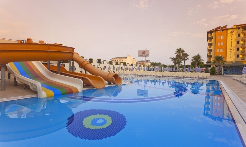Alanya utazás Arabella World Hotel