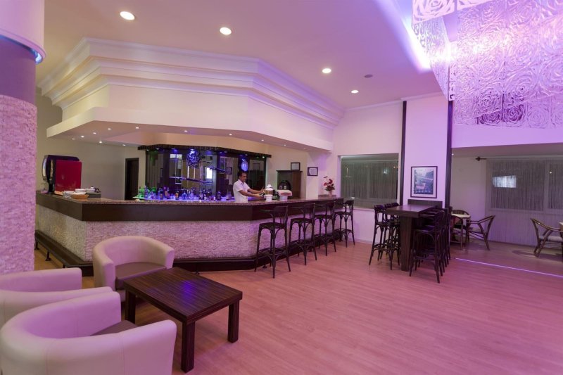 Alanya utazás Arabella World Hotel