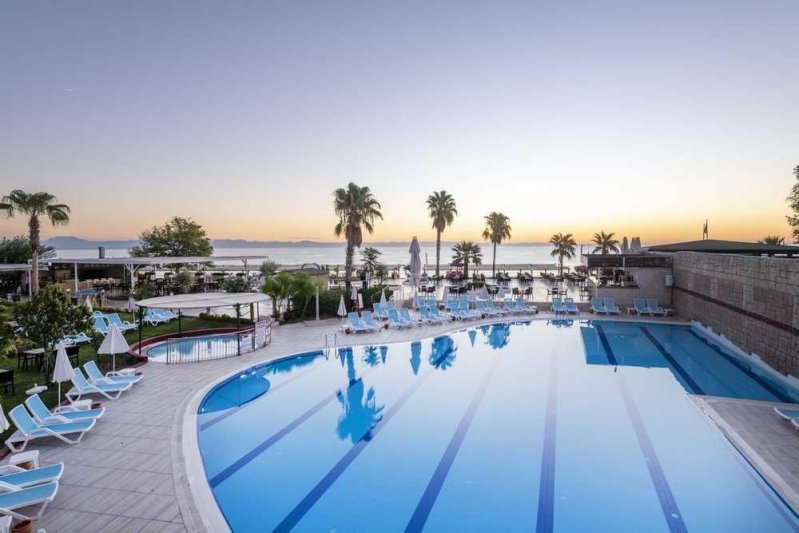 Kemer utazás Armas Gul Beach