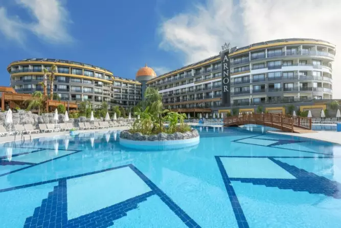 Arnor De Luxe Hotel & Spa Side