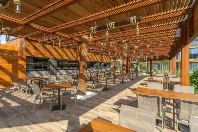 Arnor De Luxe Hotel & Spa Side